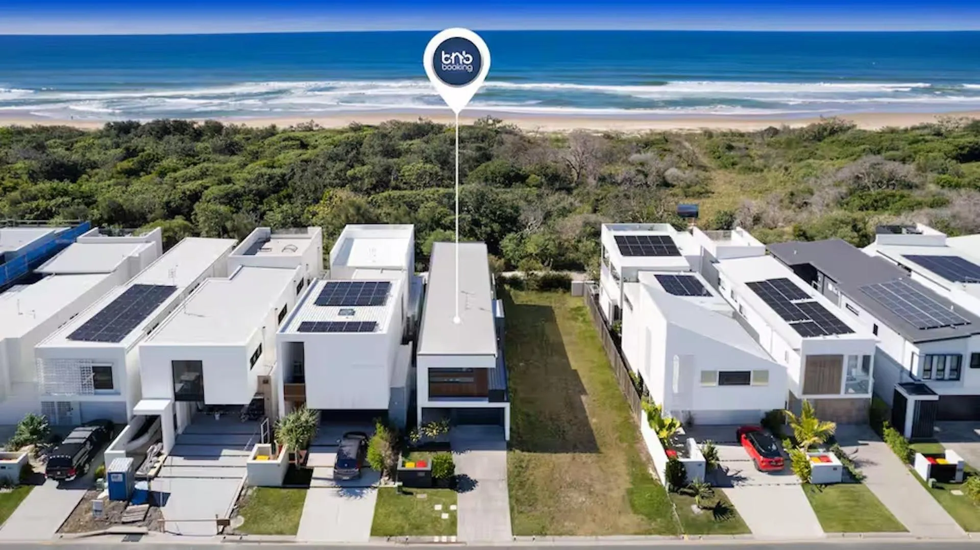 Absolute Beachfront Marcoola 4Bed, Heated Spa