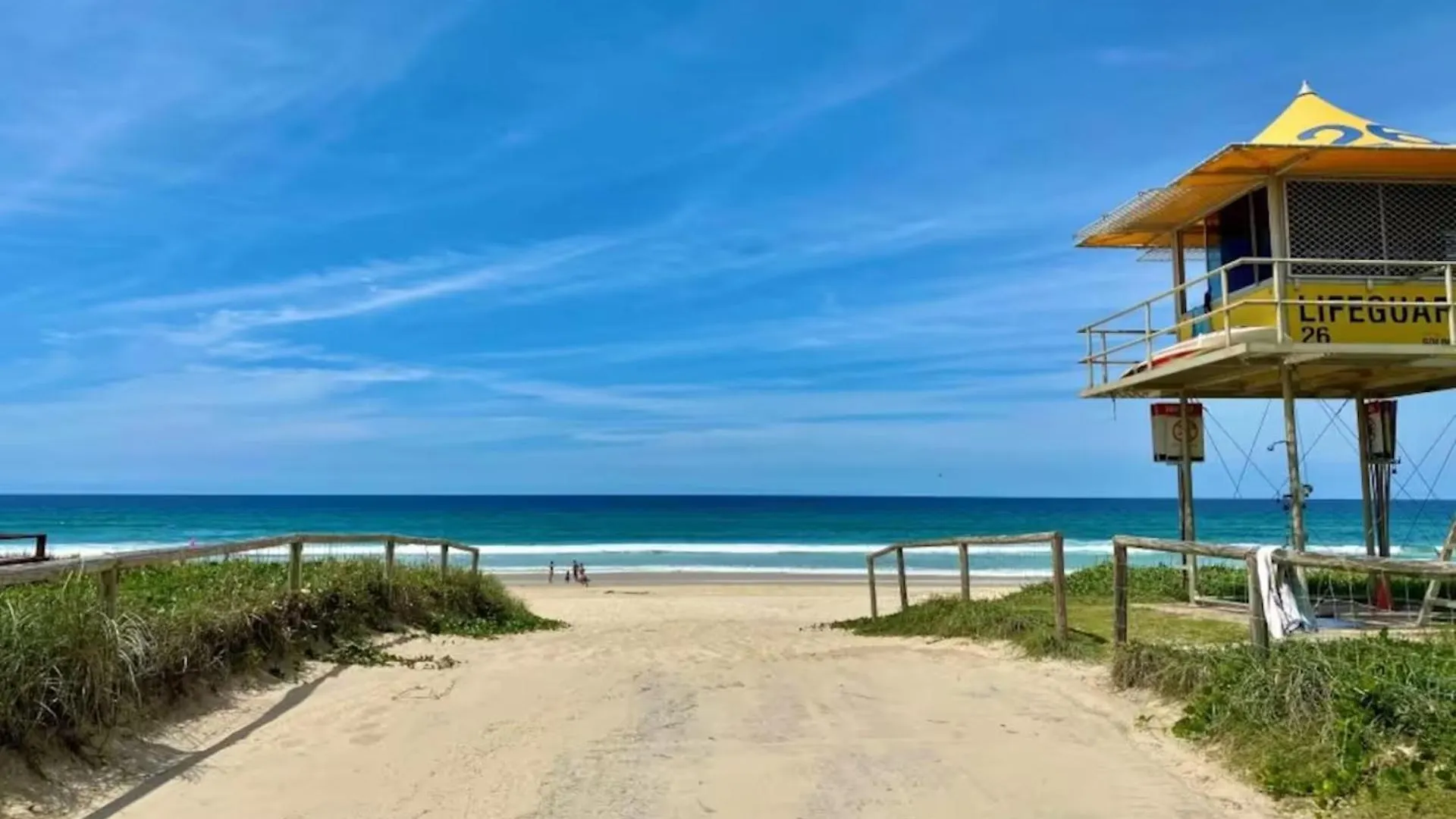 Absolute Beachfront Marcoola 4Bed, Heated Spa