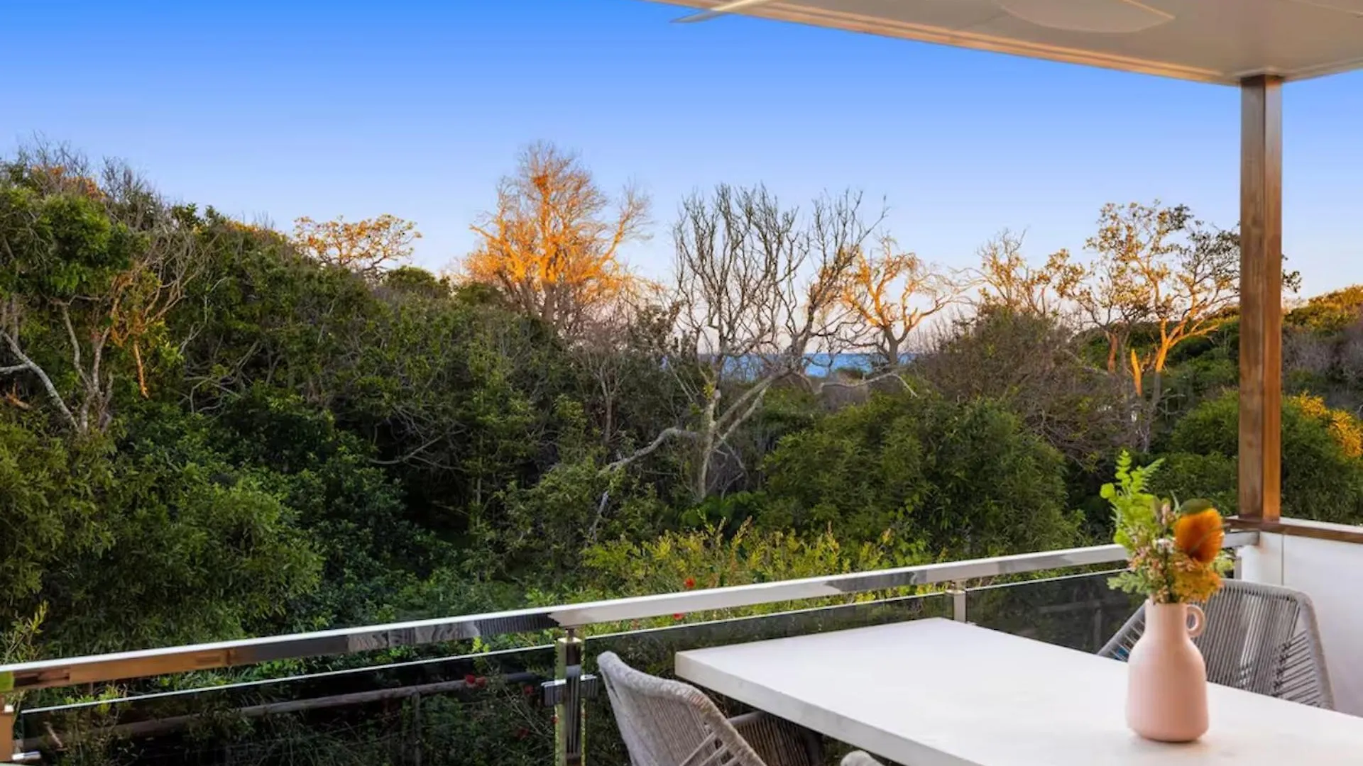 Absolute Beachfront Marcoola 4Bed, Heated Spa