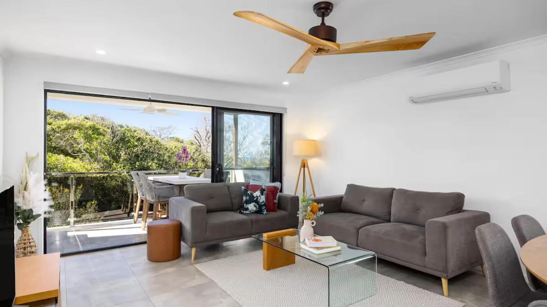 Casa vacanze Absolute Beachfront Marcoola 4Bed, Heated Spa
